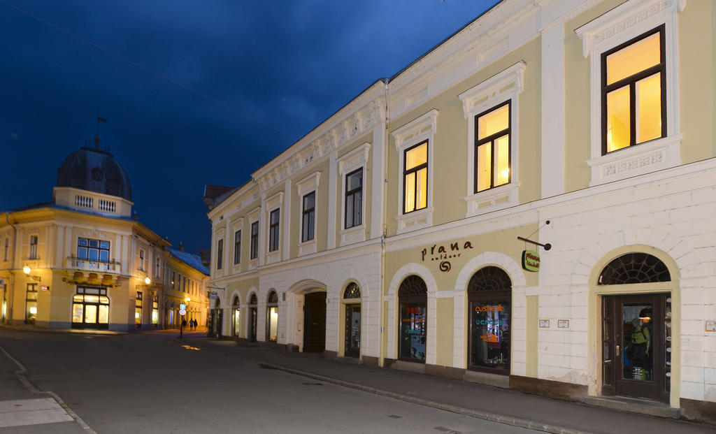 Centrum Vendeghaz Έγκερ Εξωτερικό φωτογραφία